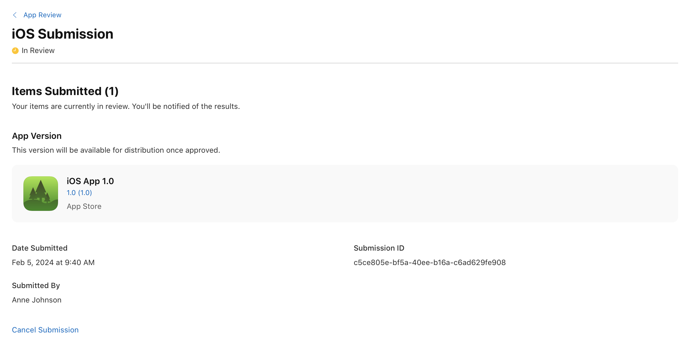 「iOSでの送信」ページのスクリーンショット。「iOSでの送信」ページで、提出したアプリバージョンが「提出された項目(1)」の下に表示されています。左下には、提出をキャンセルするためのリンクがあります。