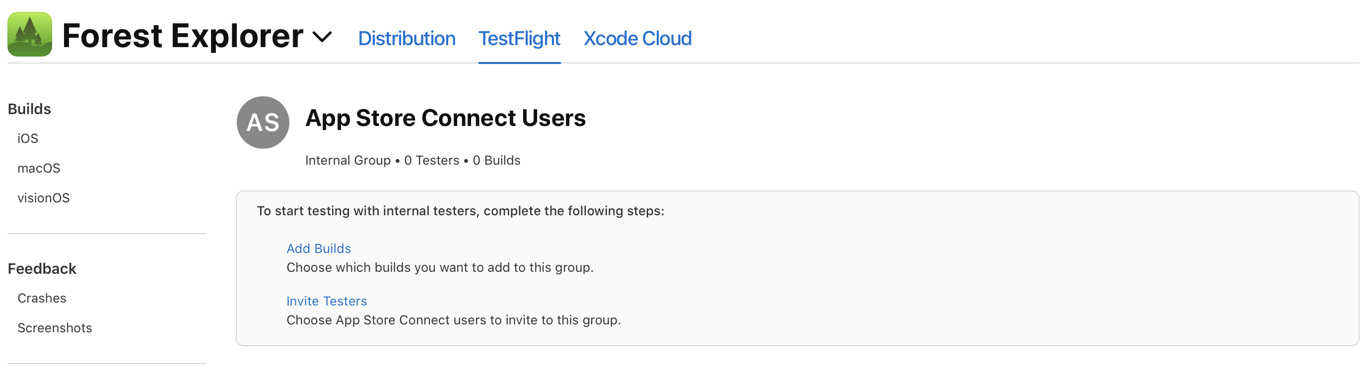 「TestFlight」タブで開いたApp Store Connectページのスクリーンショット。内部グループ内に「App Store Connectユーザ」ダイアログがあります。その下には、「ビルドを追加」と「テスターを招待」のダイアログボタンがあります。